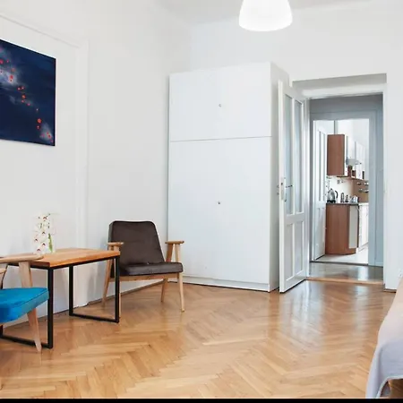 2 Bedroom In Heart Of Kazimierz District קרקוב